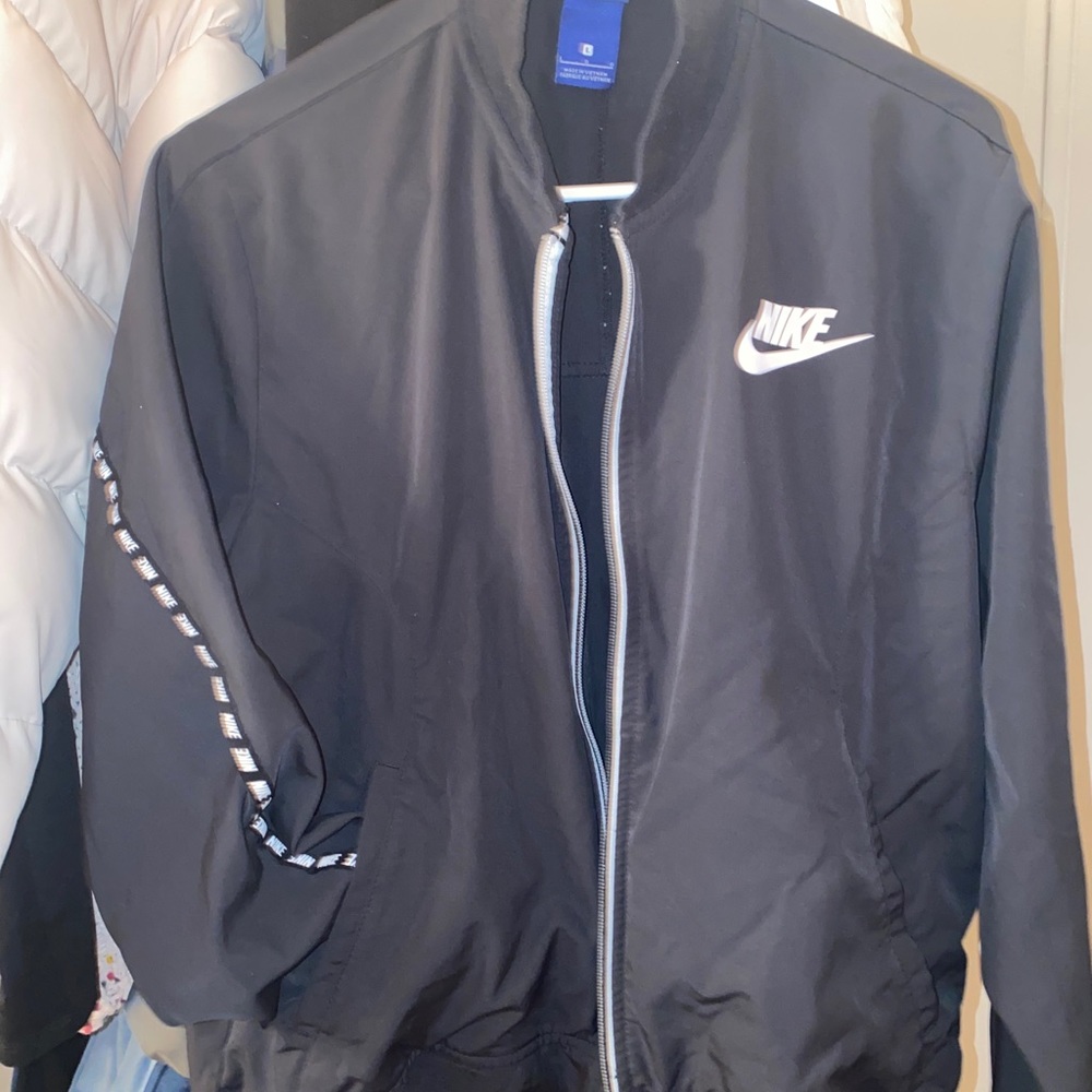 Nike windbreaker